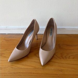 Steve Madden Beige Pointed-Toe Stiletto Pumps